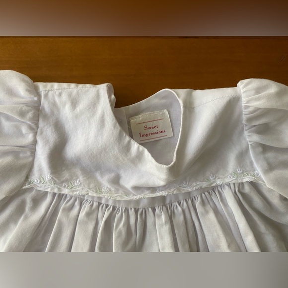 Sweet Impressions girl’s 24 mo. white dress with embroidered details - Picture 3 of 4